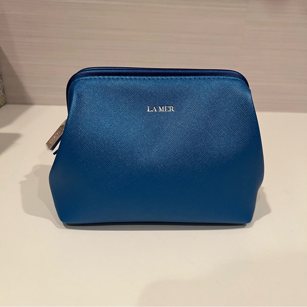 La Mer cosmetic case